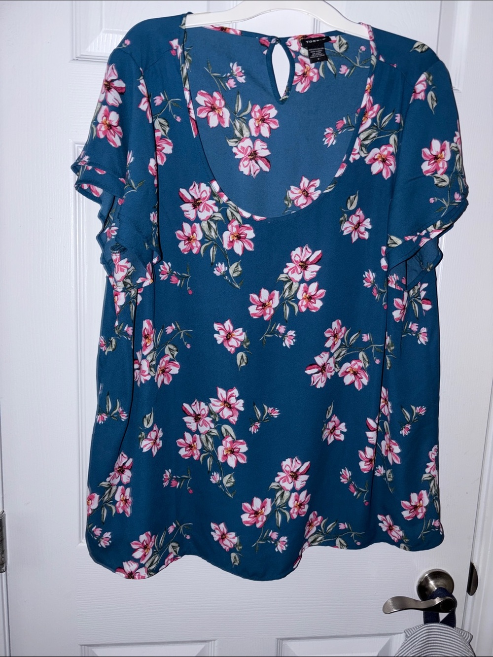 torrid Teal Floral Scoop Neck Flutter Sleeve Top